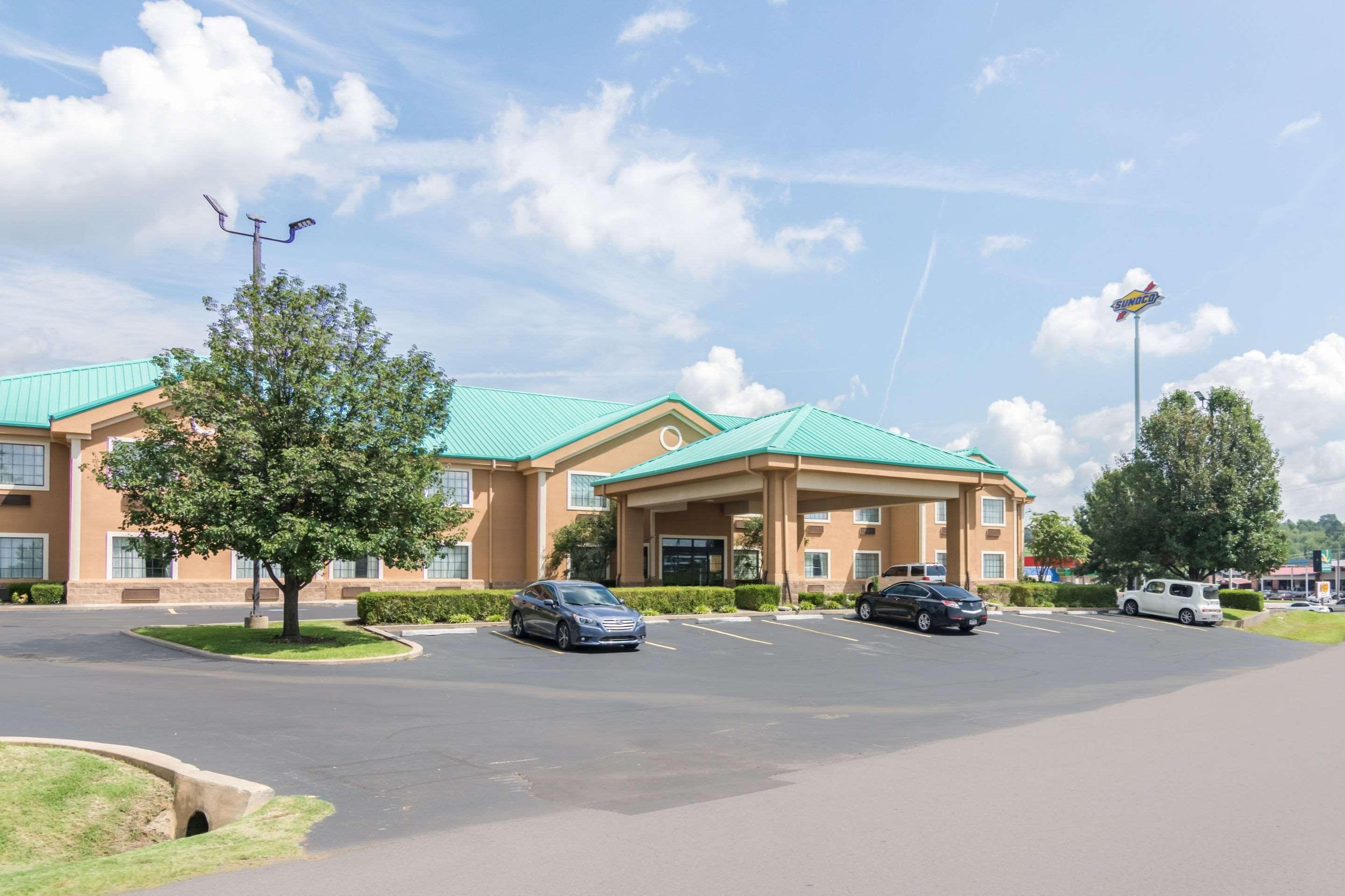 Quality Inn & Suites Of Alma - Northeast From Fort Smith Exterior foto